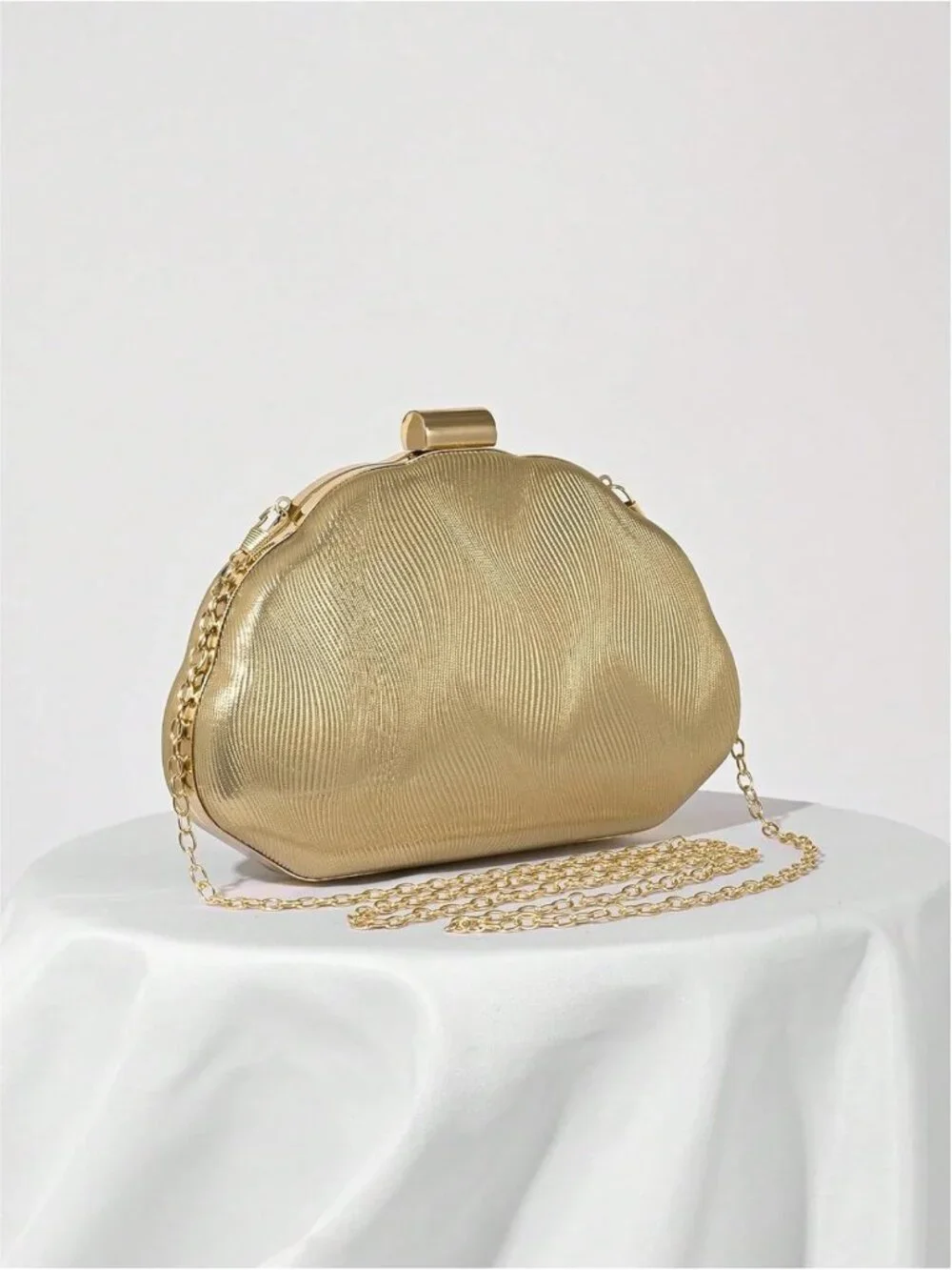 Metallic Shell Clutch Purse for Women | Elegant Cocktail Evening Handbag
